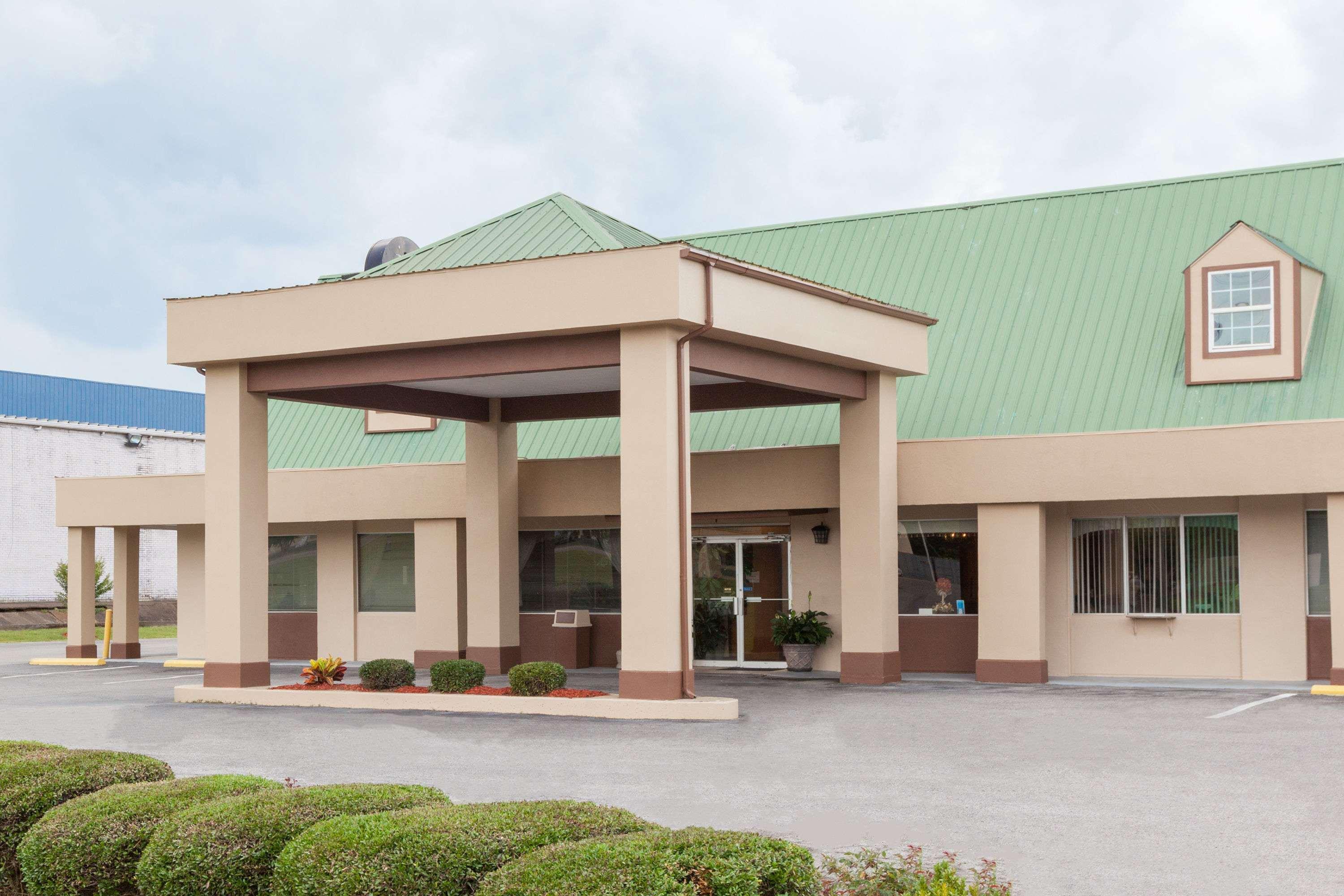 Meridian Inn Hotel מראה חיצוני תמונה