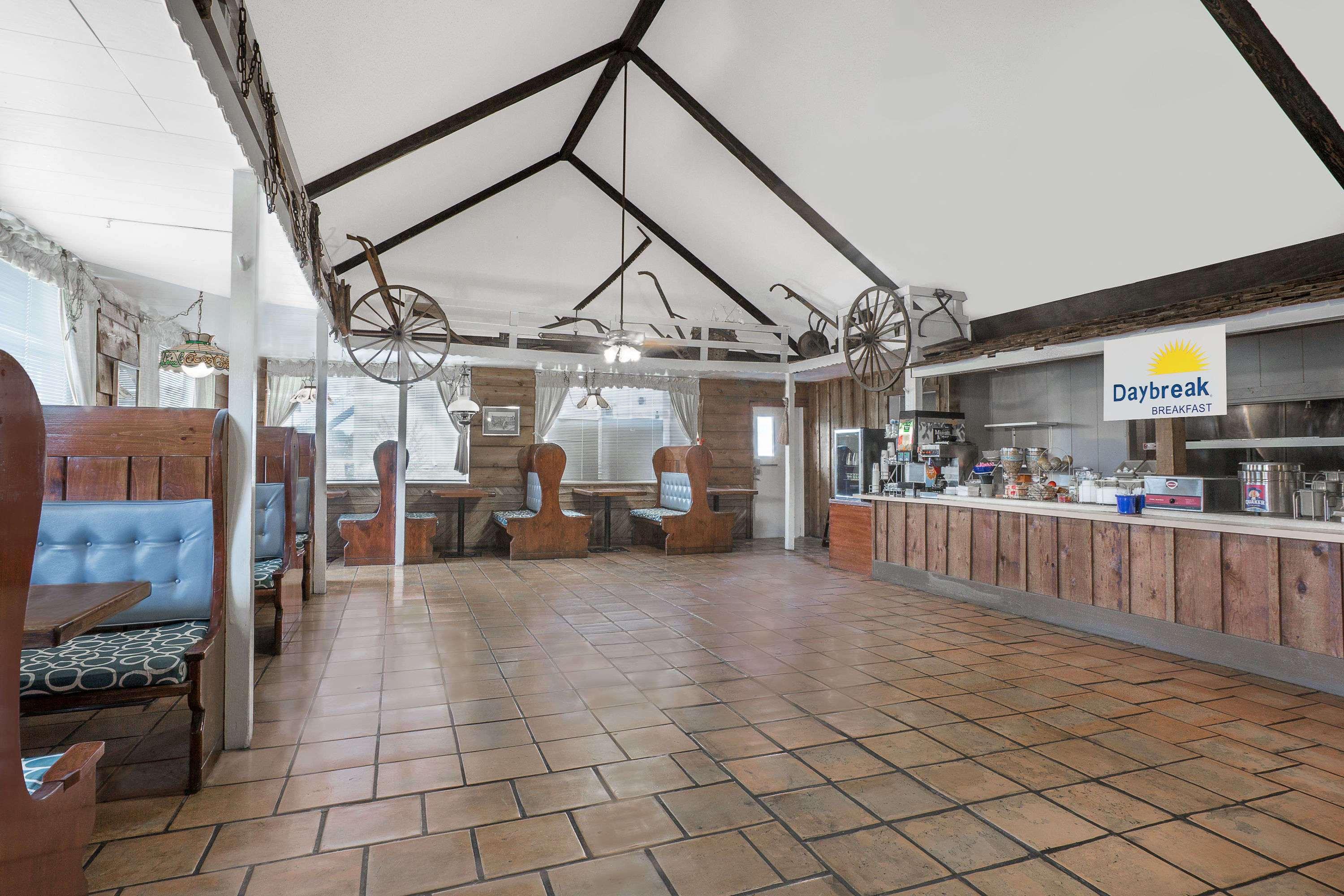 Meridian Inn Hotel מראה חיצוני תמונה